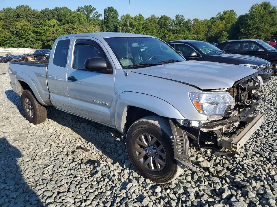 2013 TOYOTA TACOMA V6  