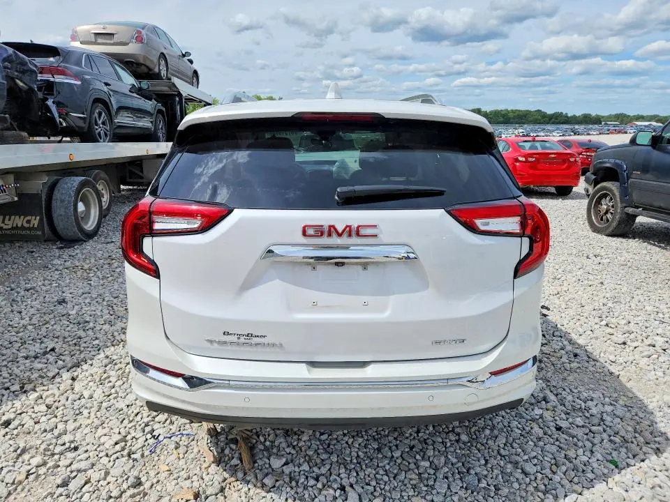 2024 GMC TERRAIN DENALI  