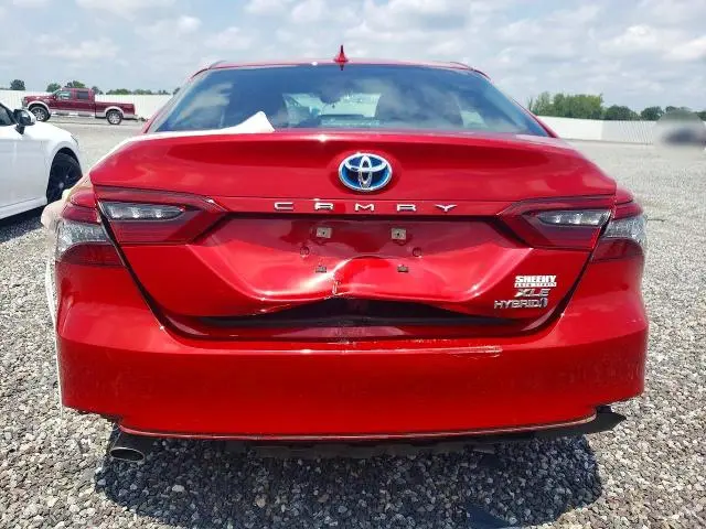 2024 TOYOTA CAMRY XLE  