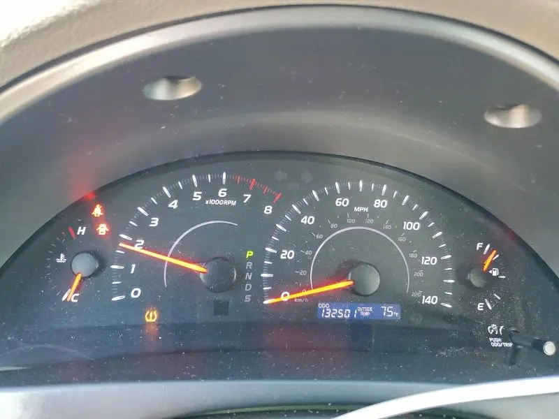 2011 TOYOTA CAMRY BASE  