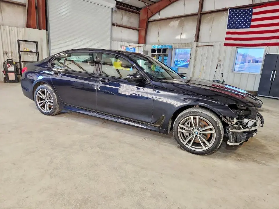 2018 BMW 750 XI  