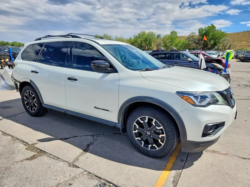 2019 NISSAN PATHFINDER SL  