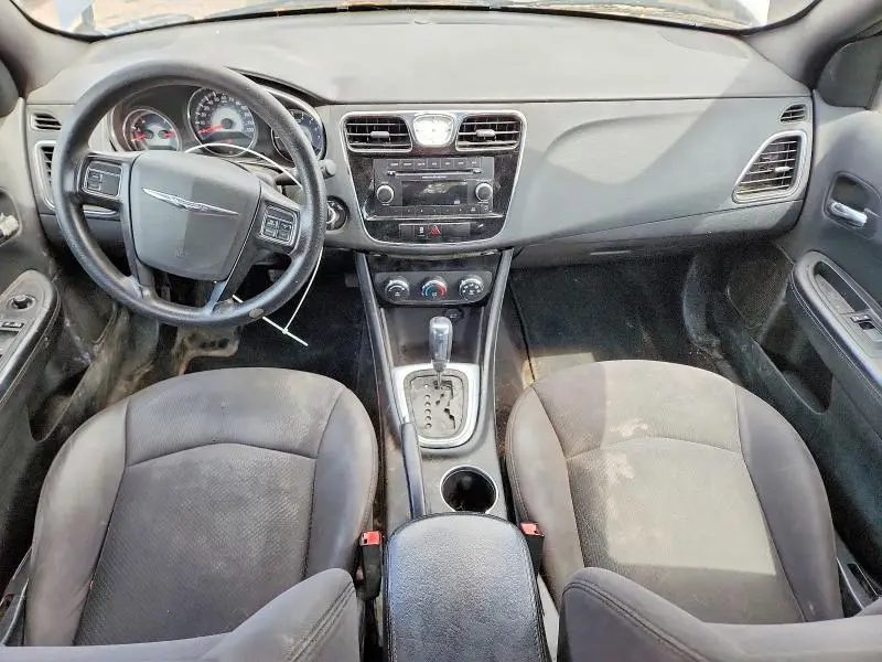 2013 CHRYSLER 200 LX  