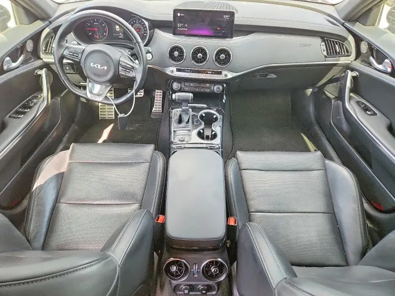 2022 KIA STINGER GT LINE  