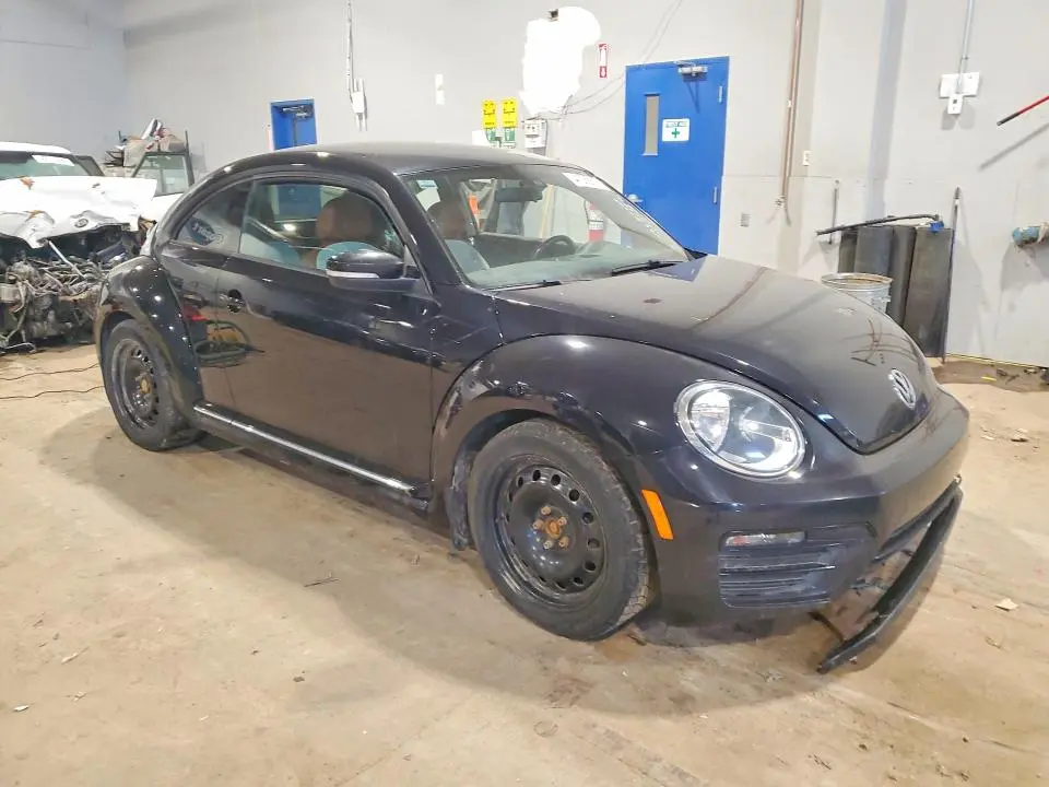 2017 VOLKSWAGEN BEETLE SE  