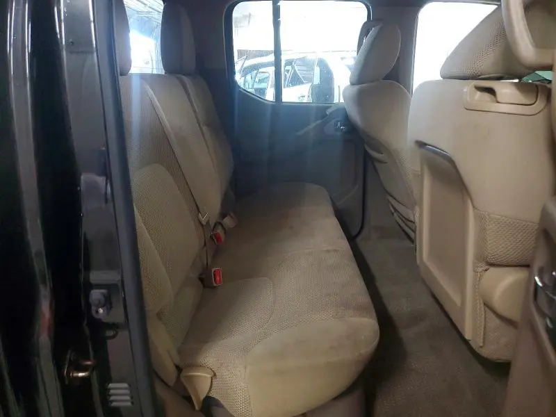 2013 NISSAN FRONTIER S  