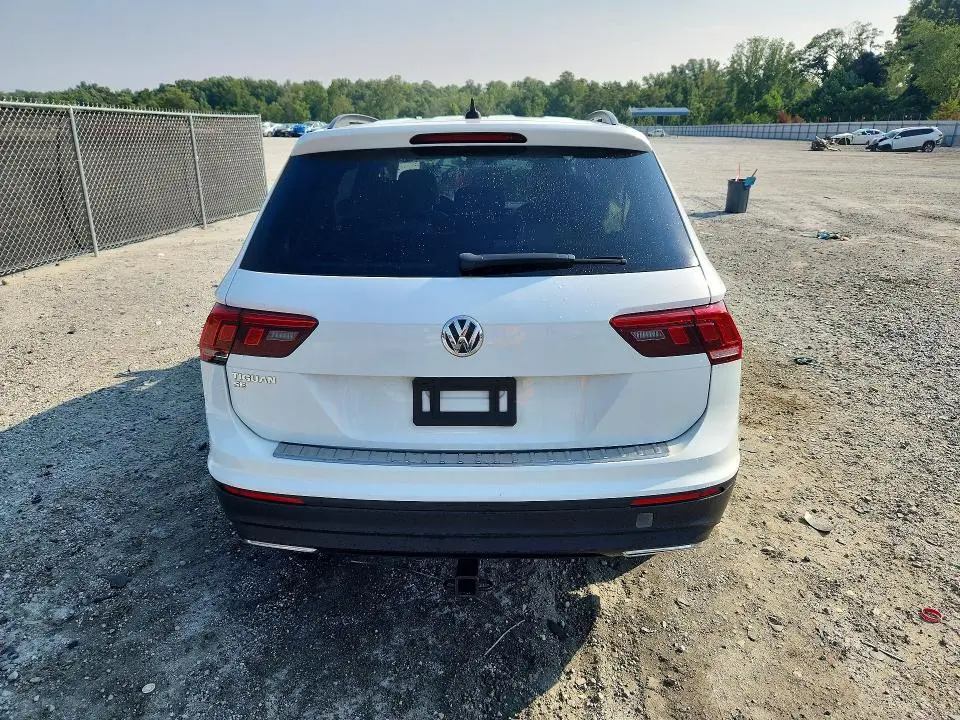2020 VOLKSWAGEN TIGUAN SE  
