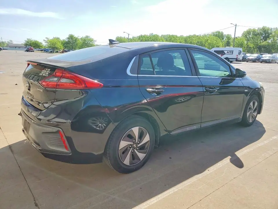 2017 HYUNDAI IONIQ SEL  