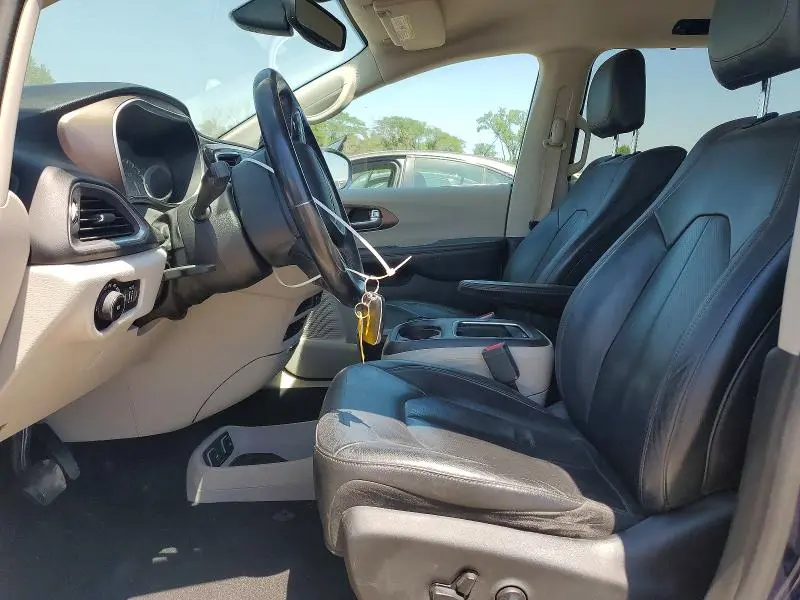 2017 CHRYSLER PACIFICA TOURING L PLUS  