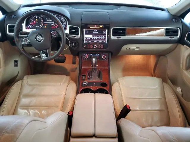 2013 VOLKSWAGEN TOUAREG V6  