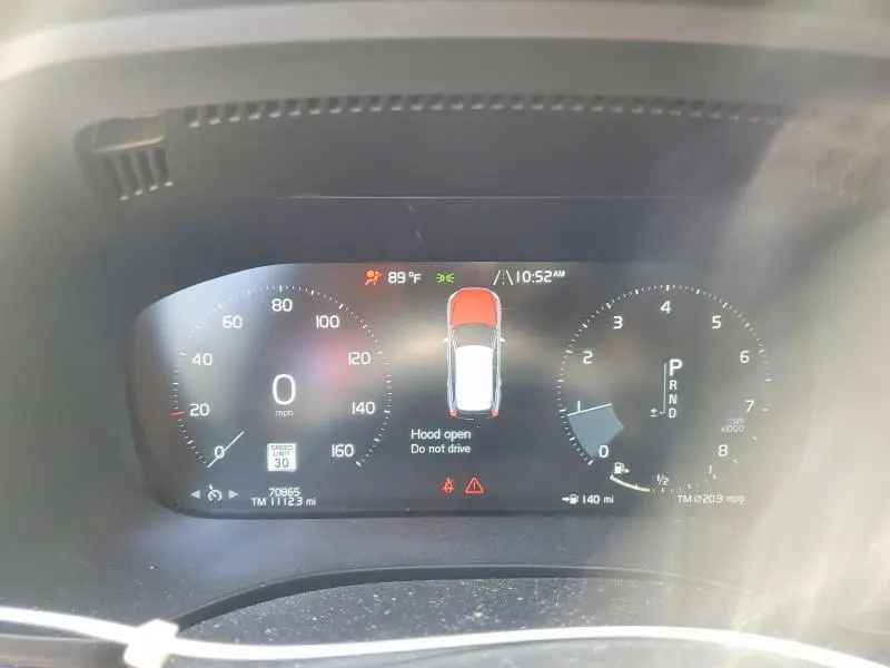 2020 VOLVO XC60 T6 MOMENTUM  