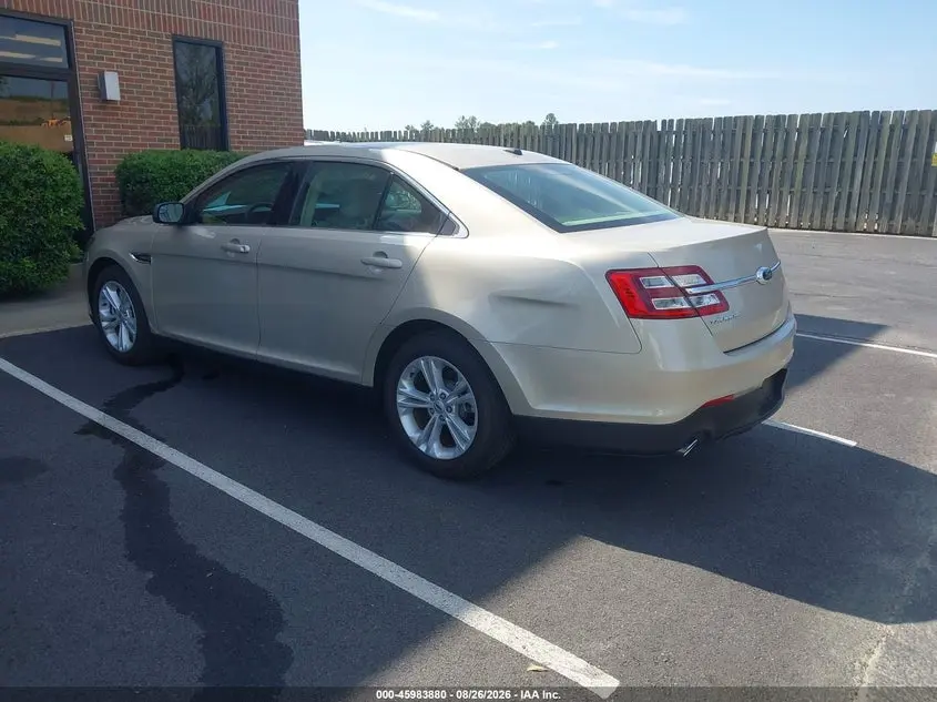 2017 FORD TAURUS SE