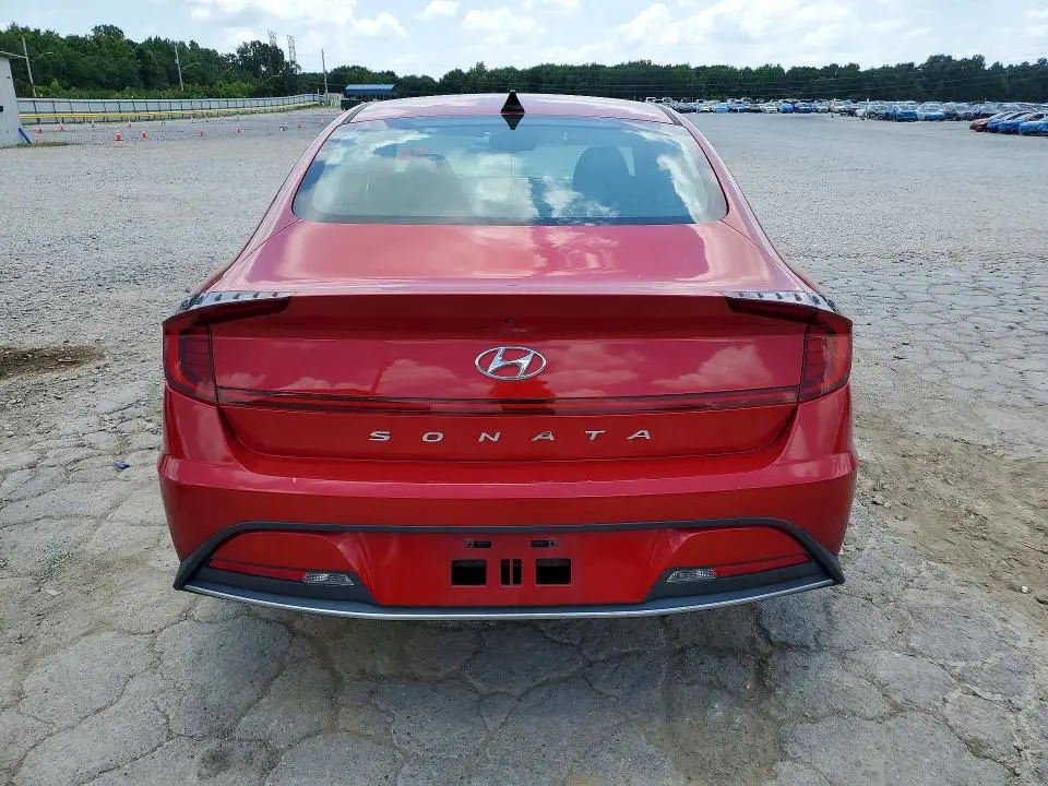 2021 HYUNDAI SONATA SE  