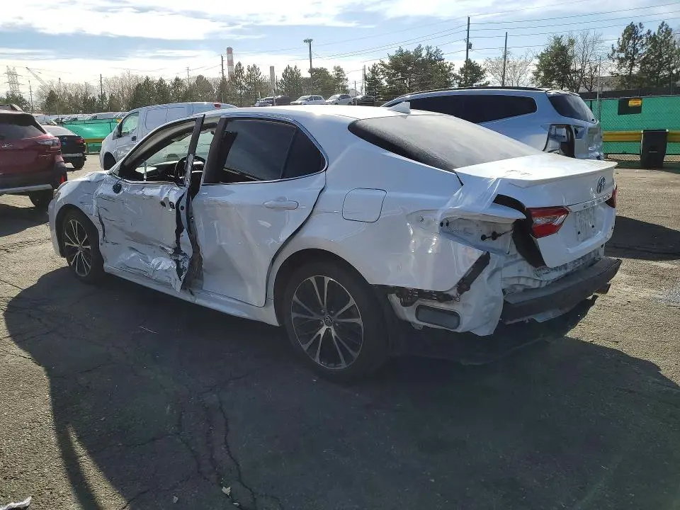 2019 TOYOTA CAMRY SE  