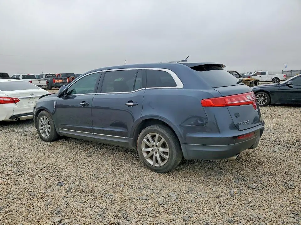 2013 LINCOLN MKT   