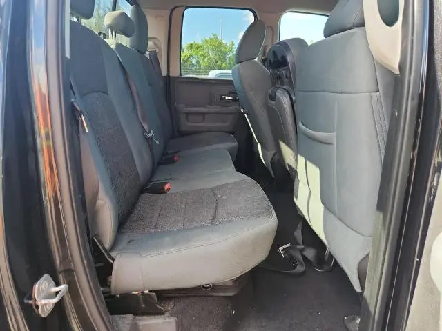 2016 RAM 1500 SLT  