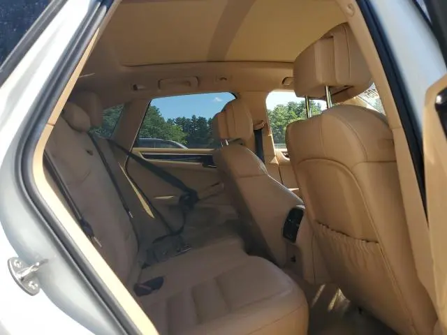 2016 PORSCHE MACAN S