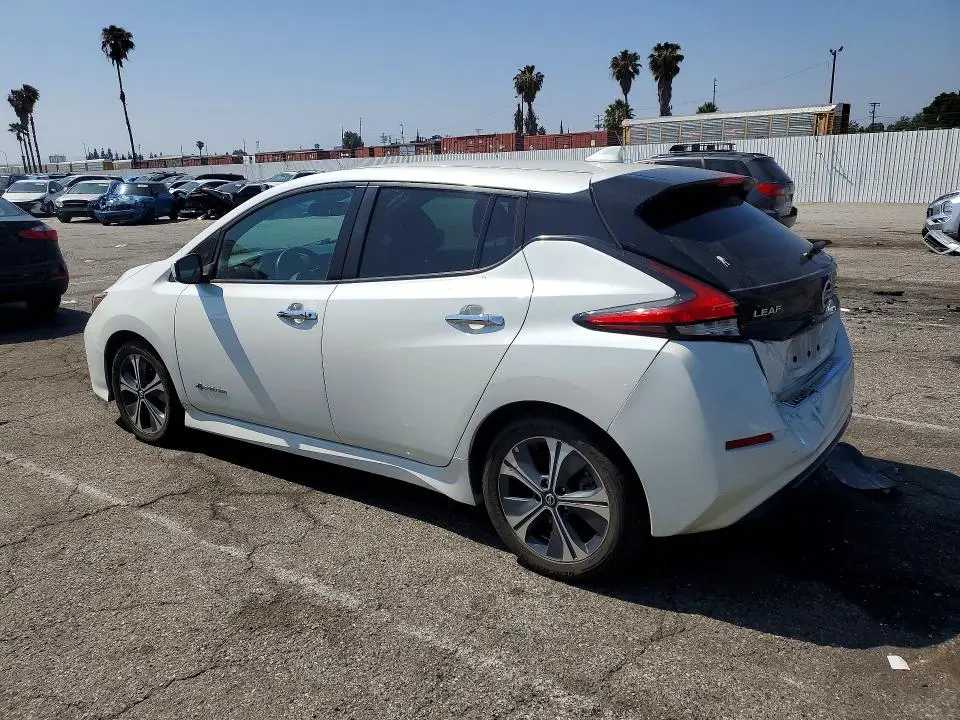 2018 NISSAN LEAF SV  