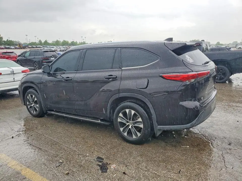 2020 TOYOTA HIGHLANDER XLE  