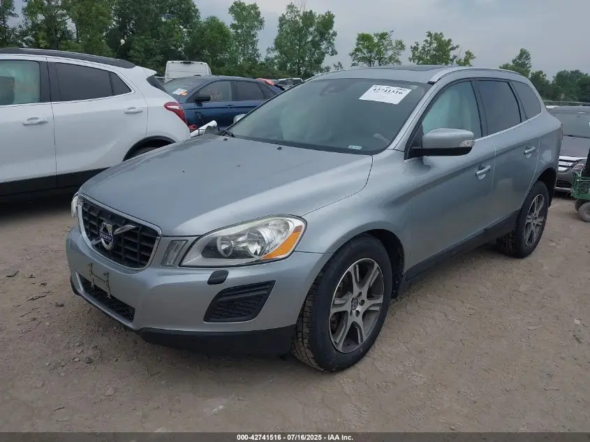 2013 VOLVO XC60 T6