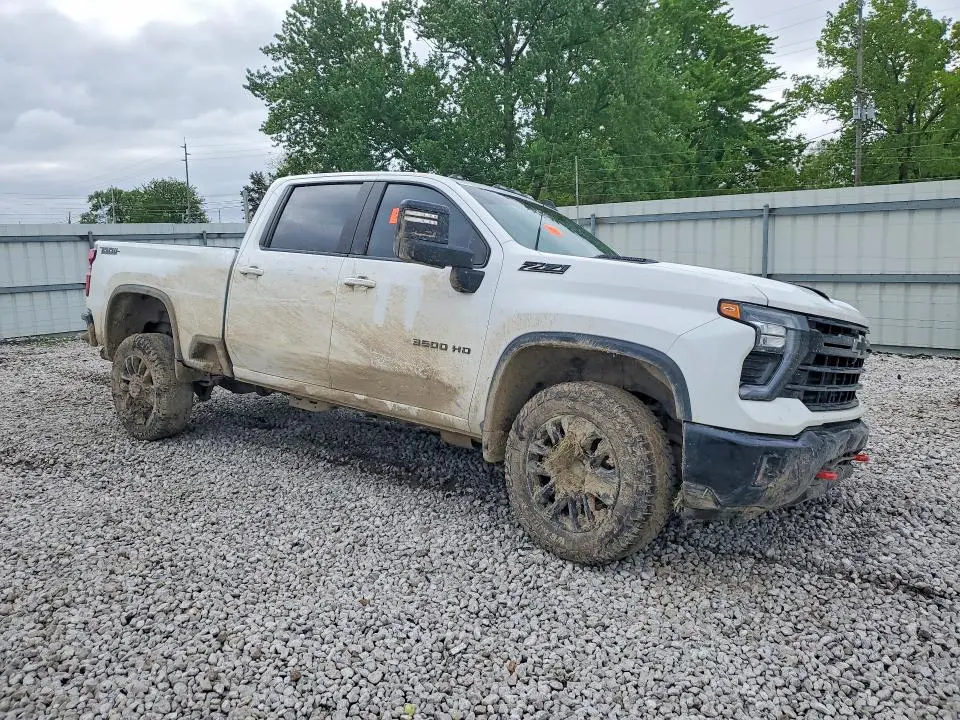 2025 CHEVROLET SILVERADO K3500 LT  