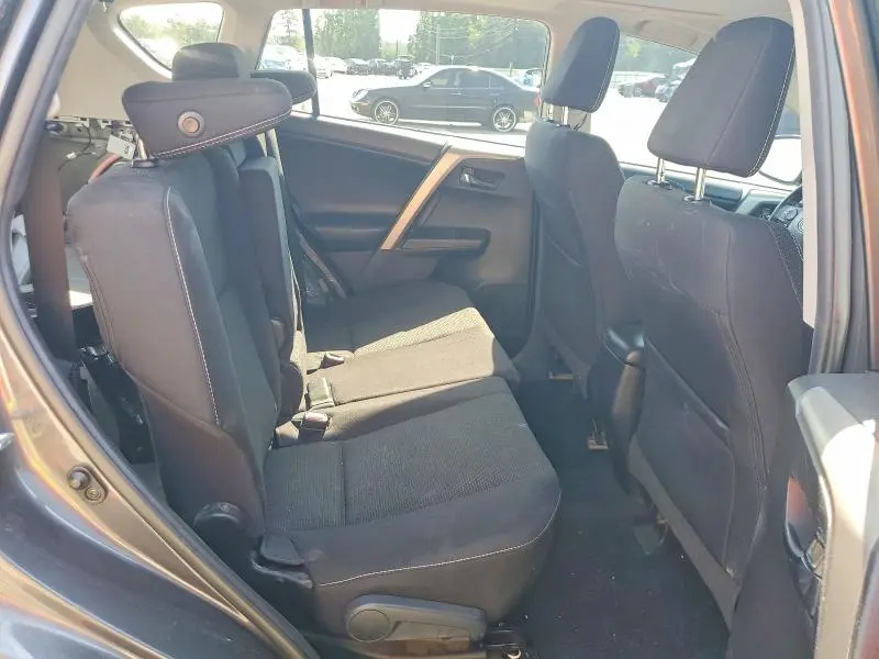 2018 TOYOTA RAV4 XLE  