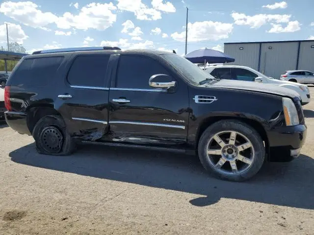 2010 CADILLAC ESCALADE PREMIUM  