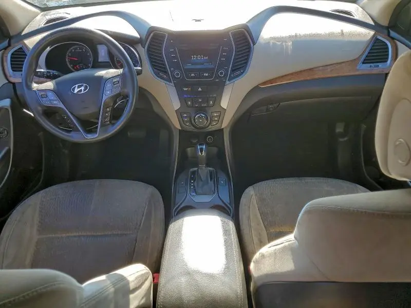 2016 HYUNDAI SANTA FE SE  