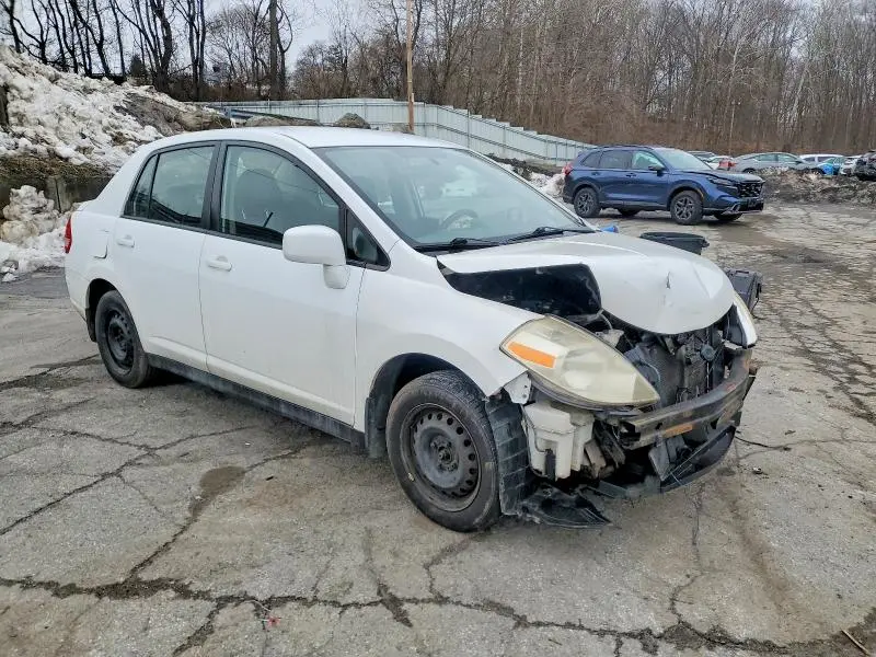 2011 NISSAN VERSA 1.8 S  