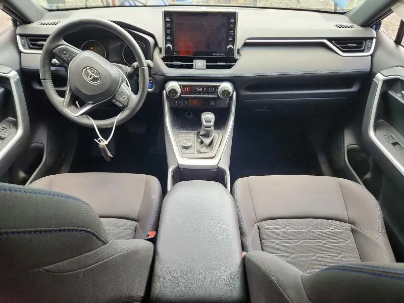 2022 TOYOTA RAV4 SE  