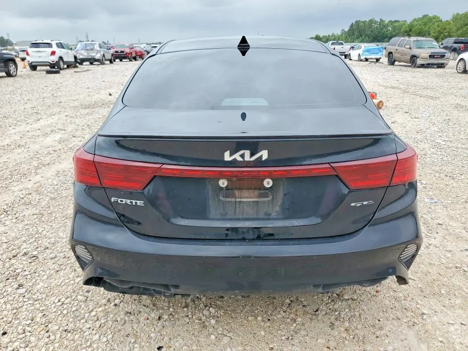 2023 KIA FORTE GT LINE  