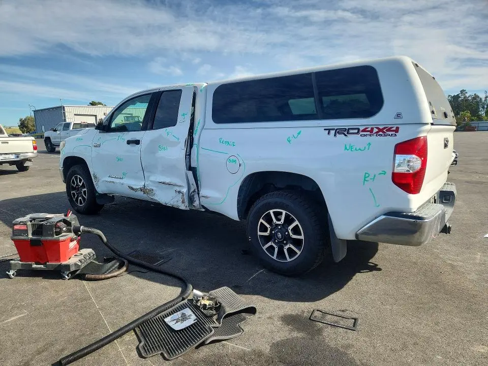 2014 TOYOTA TUNDRA SR5  