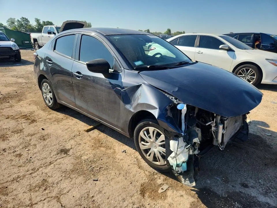 2019 TOYOTA YARIS L  