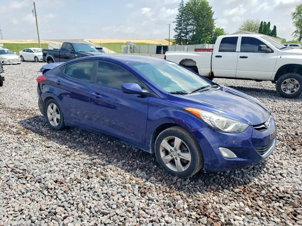 2013 HYUNDAI ELANTRA GLS  