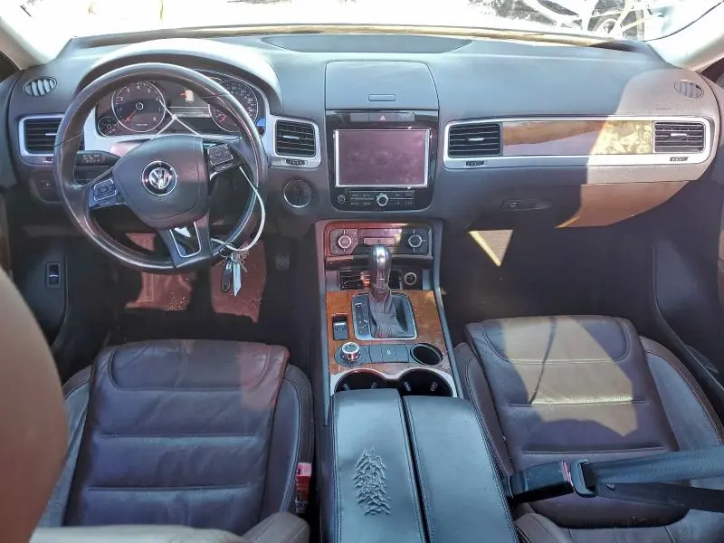 2013 VOLKSWAGEN TOUAREG V6  