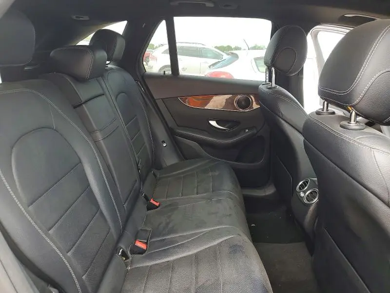 2016 MERCEDES-BENZ GLC 300  