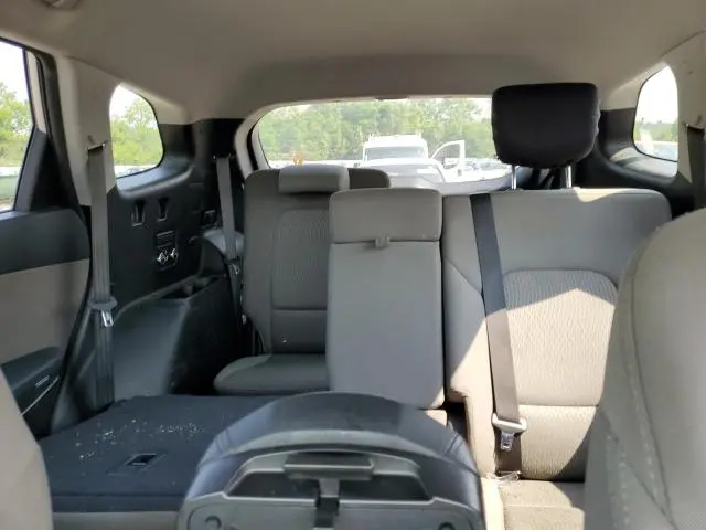 2016 HYUNDAI SANTA FE SE  