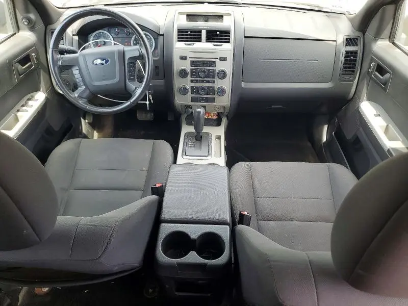 2010 FORD ESCAPE XLT  