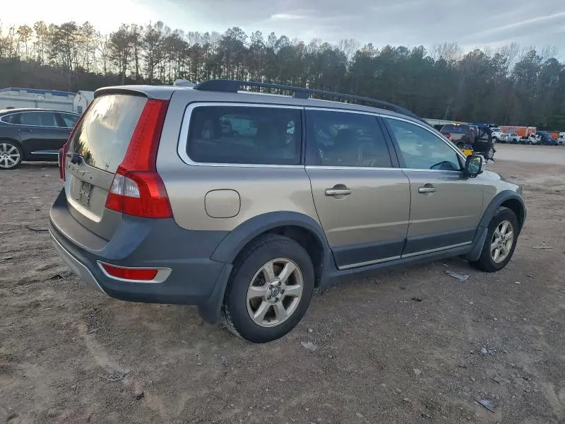 2012 VOLVO XC70 3.2  