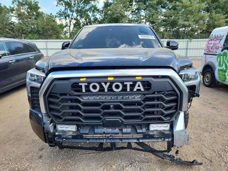 2022 TOYOTA TUNDRA CREWMAX LIMITED  