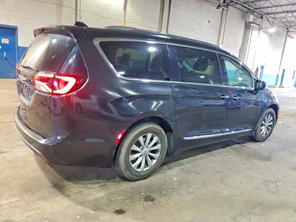 2019 CHRYSLER PACIFICA TOURING L  