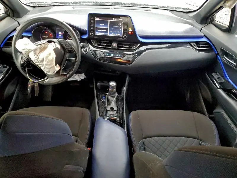 2020 TOYOTA C-HR XLE  