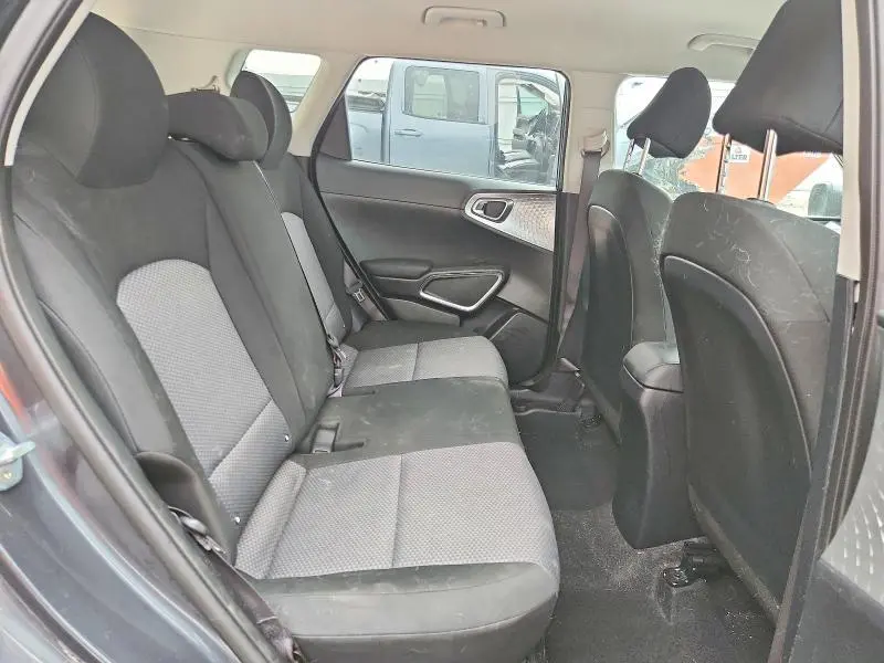 2023 KIA SOUL LX  