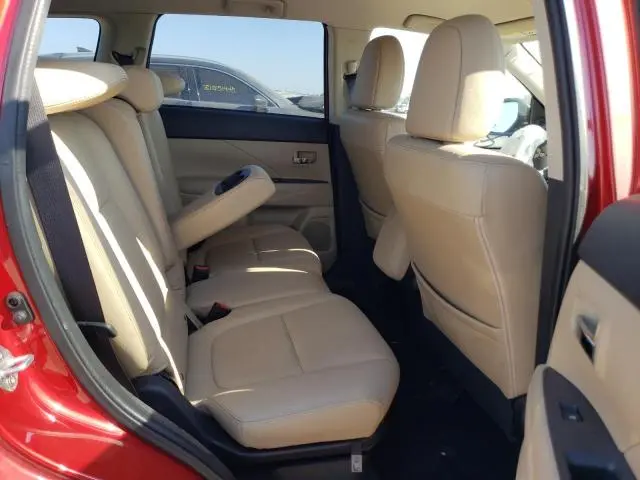 2016 MITSUBISHI OUTLANDER SE
