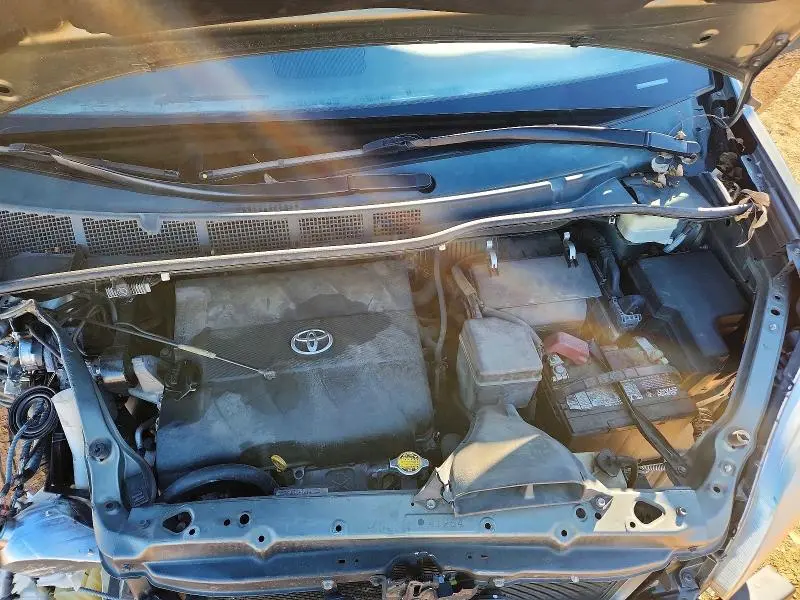 2011 TOYOTA SIENNA XLE  