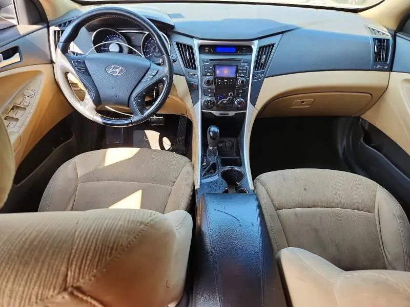 2011 HYUNDAI SONATA GLS  
