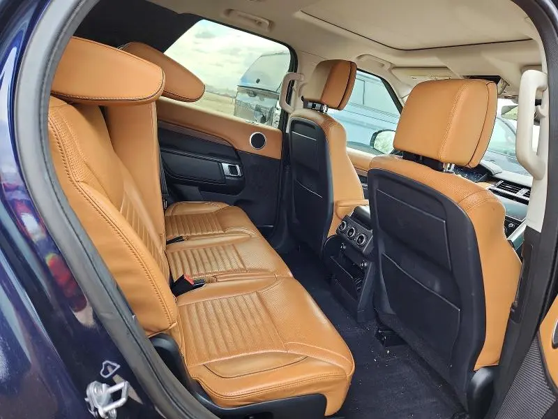 2019 LAND ROVER DISCOVERY HSE LUXURY  