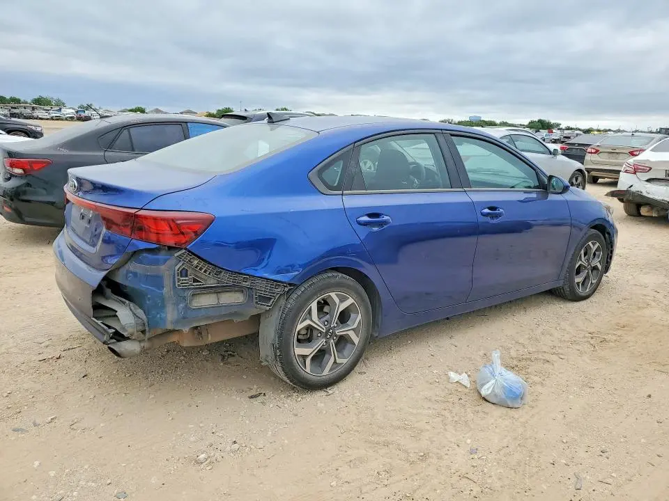 2019 KIA FORTE LXS  