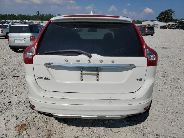 2015 VOLVO XC60 T5 PREMIER+  