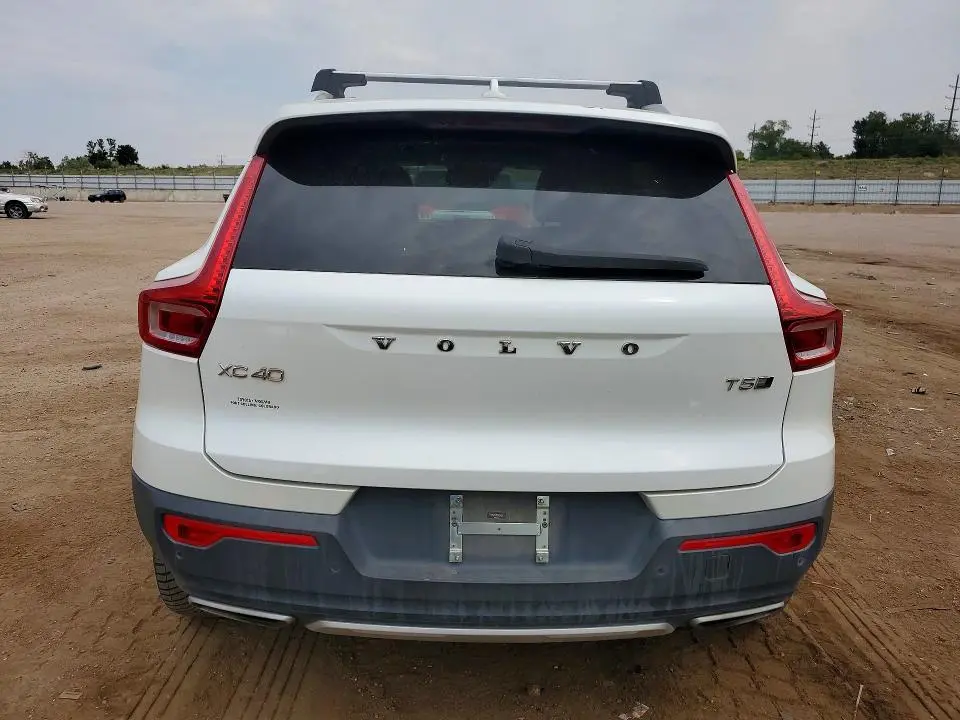 2019 VOLVO XC40 T5 INSCRIPTION  